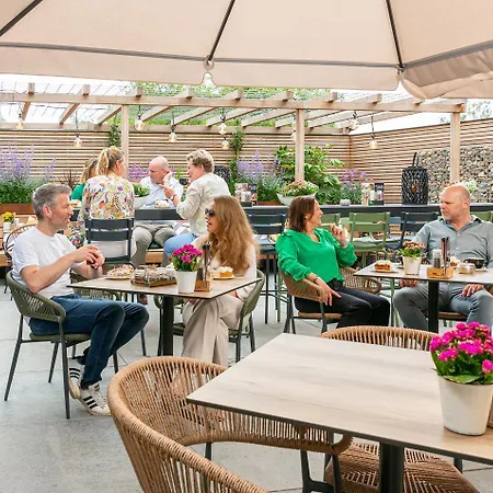 De Maasparel فندق 4*