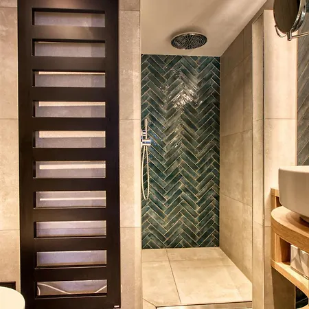 De Maasparel فندق آرسين