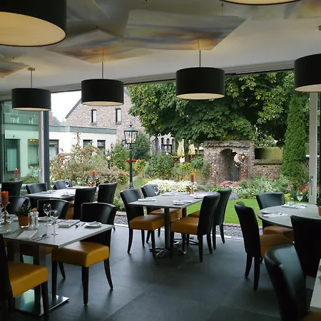 De Maasparel فندق