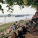 De Maasparel Hotel 4*