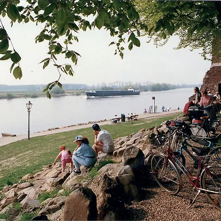 De Maasparel ホテル 4*