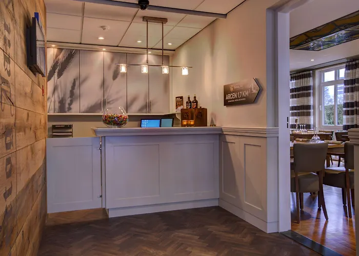 Hotel De Maasparel 4*